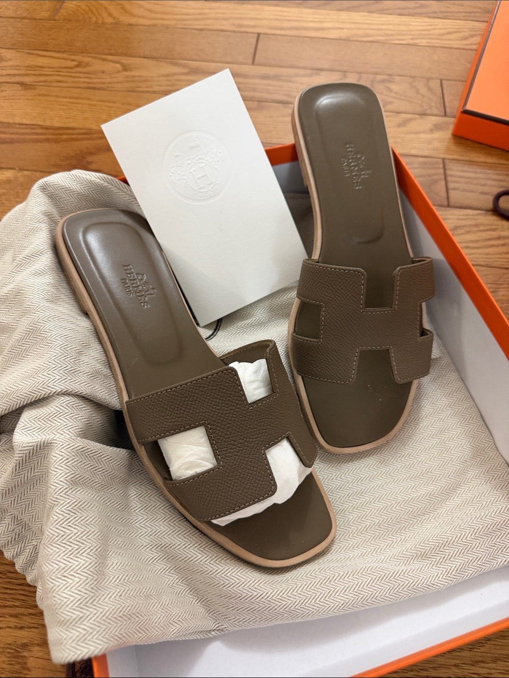 Authentic Hermes Oran Etoupe
